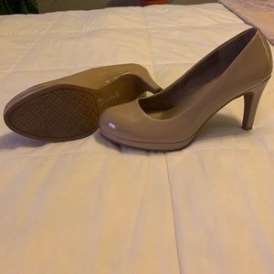 CL by Chinese Laundry Nilah Pump